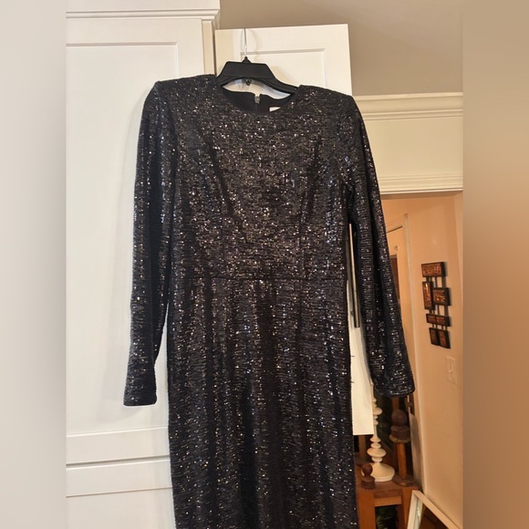 new Dress the Population Kiera long sleeve sequin gown in black - Picture 5 of 10